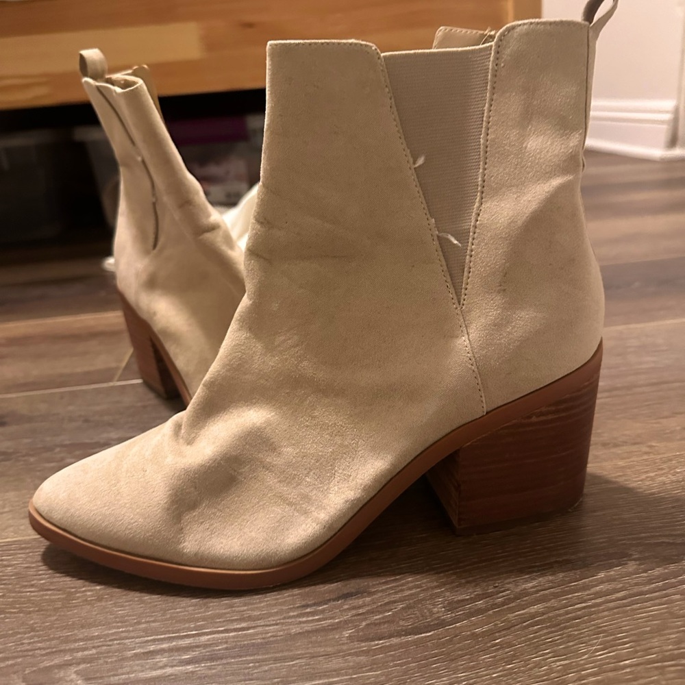 BP Ankle booties in Taupe